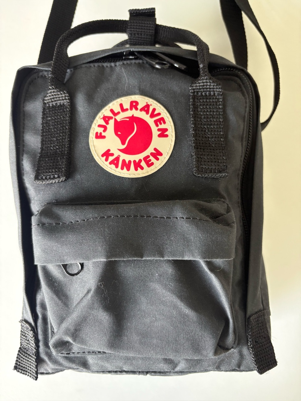 Fjällräven Kånken crossbody black mini backpack